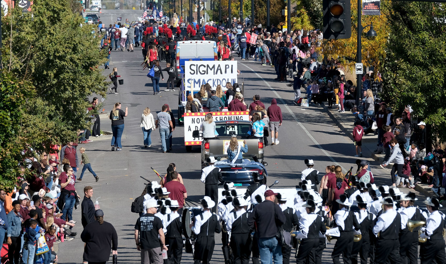 101622-nws-siu-homecoming-09.jpg
